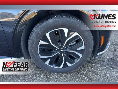 Used 2024 Kia EV6 Wind image 15