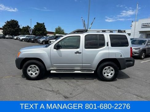 Used 2011 Nissan Xterra X AWD/4WD image 2