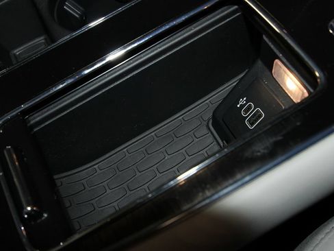 Used 2026 Lincoln Aviator AWD image 19