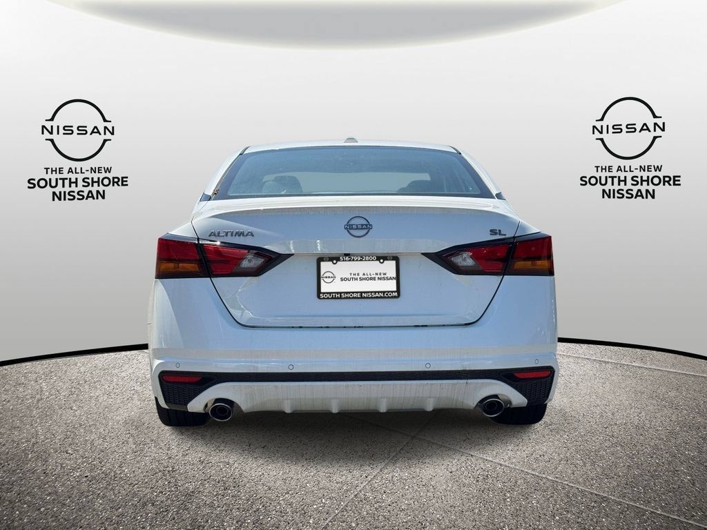 Certified 2025 Nissan Altima 2.5 SL FWD image 6