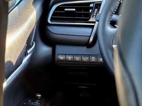 Used 2022 Toyota Camry XLE w/ Navigation Package image 16