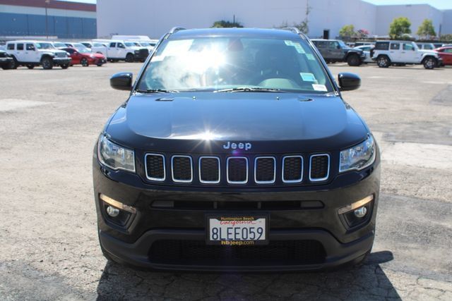 Used 2019 Jeep Compass Latitude w/ Popular Equipment Group FWD image 2