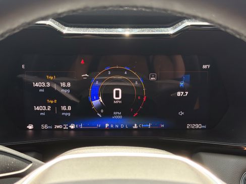 Used 2025 Chevrolet Colorado ZR2 w/ Technology Package AWD/4WD image 21