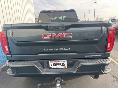 Used 2022 GMC Sierra 2500 Denali w/ Denali Ultimate Package image 9