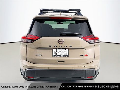Certified 2025 Nissan Rogue SV image 6