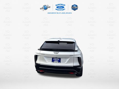Used 2024 Cadillac Lyriq Tech RWD image 31