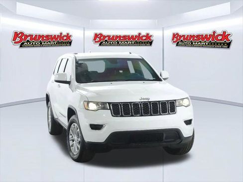 Certified 2021 Jeep Grand Cherokee Laredo X image 2