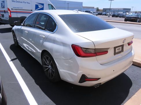 Used 2019 BMW 330i Sedan RWD image 4