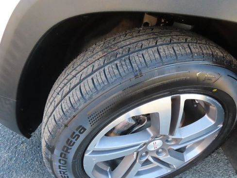 Used 2018 GMC Terrain SLT w/ Infotainment Package II image 14