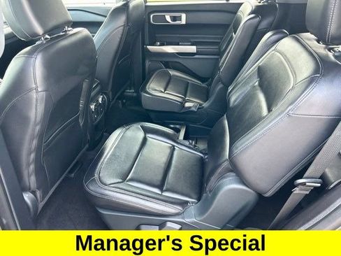 Used 2021 Ford Explorer XLT w/ Equipment Group 202A AWD/4WD image 41