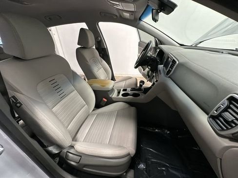 Used 2018 Kia Sportage LX w/ LX Popular Package image 20