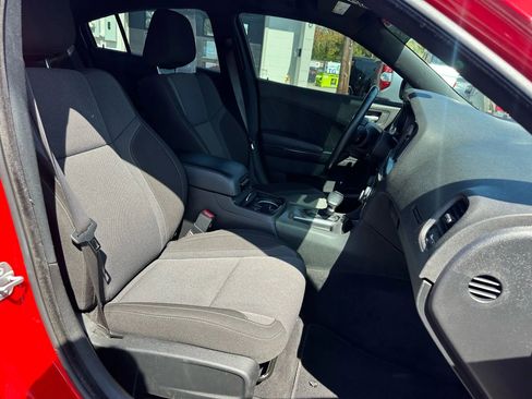 Used 2020 Dodge Charger SXT w/ Blacktop Package image 20