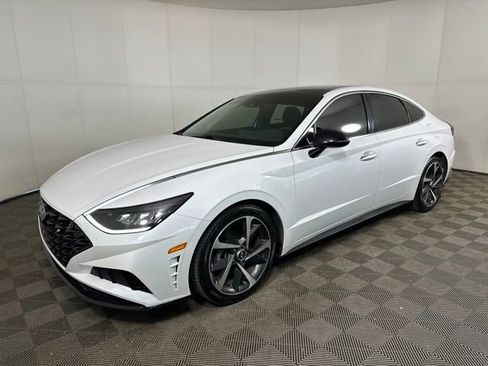 Used 2021 Hyundai Sonata SEL Plus w/ Tech Package image 16
