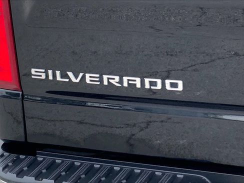 Used 2023 Chevrolet Silverado 1500 LTZ image 27