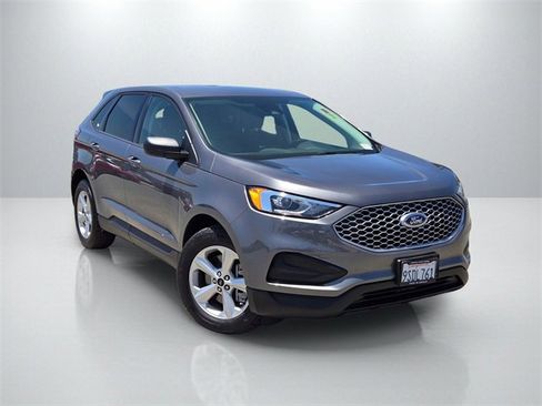 Used 2024 Ford Edge SE image 1