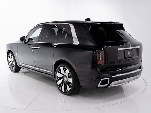 New 2026 Rolls-Royce Cullinan AWD/4WD image 3