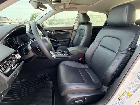 Used 2023 Honda Civic Touring image 18