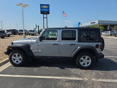 Used 2021 Jeep Wrangler Unlimited Sport AWD/4WD image 5