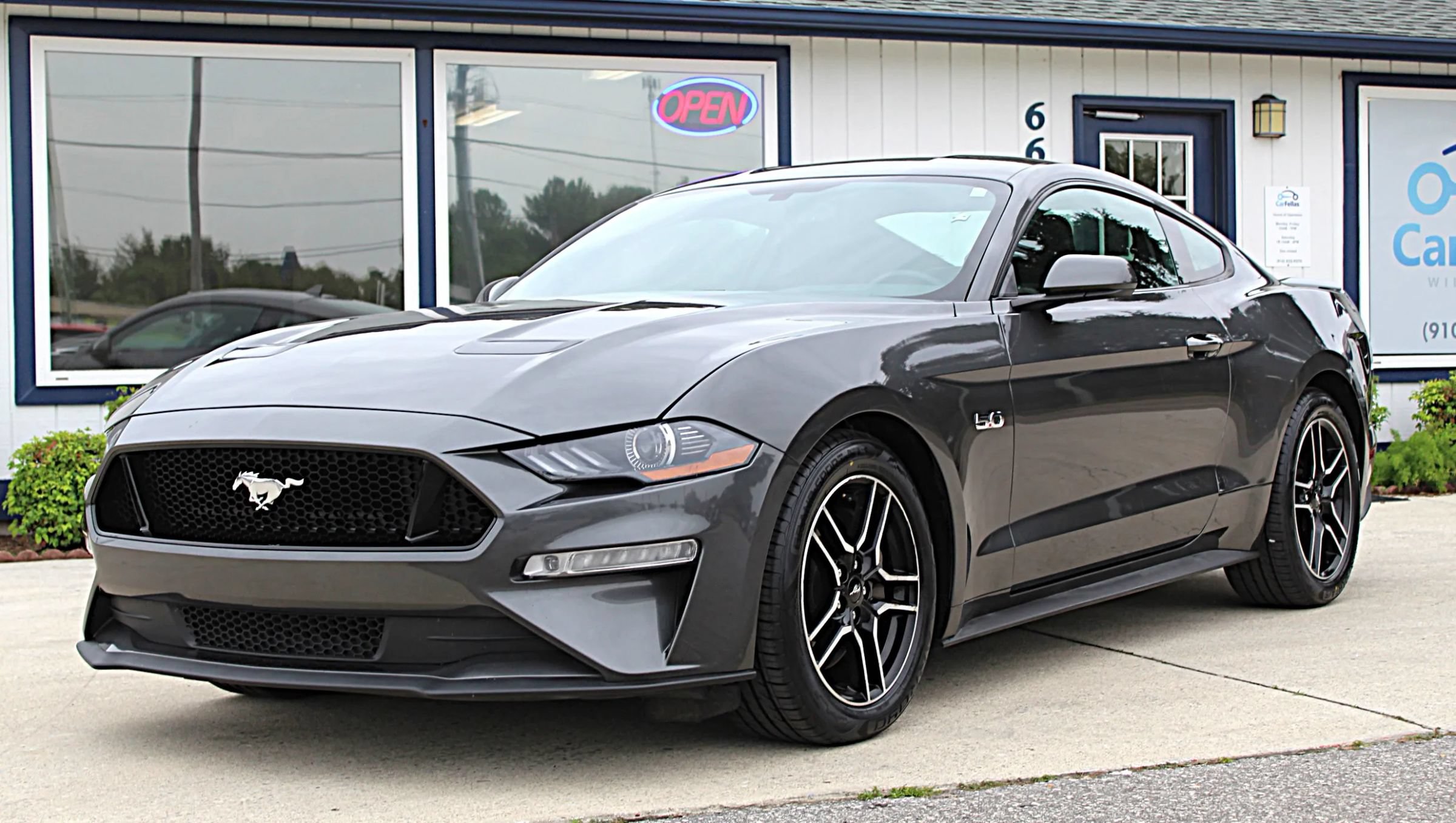 Used 2020 Ford Mustang GT RWD image 1