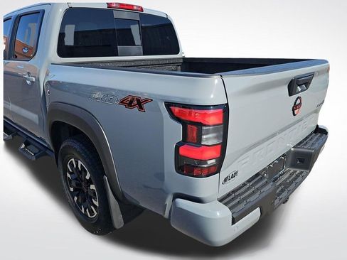 Used 2023 Nissan Frontier PRO-4X w/ Technology Package image 21