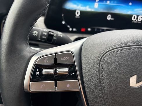 Certified 2025 Kia Telluride SX Prestige X-Line image 20