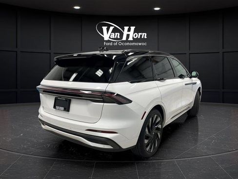 Used 2025 Lincoln Nautilus Black Label w/ Jet Appearance Package AWD/4WD image 7
