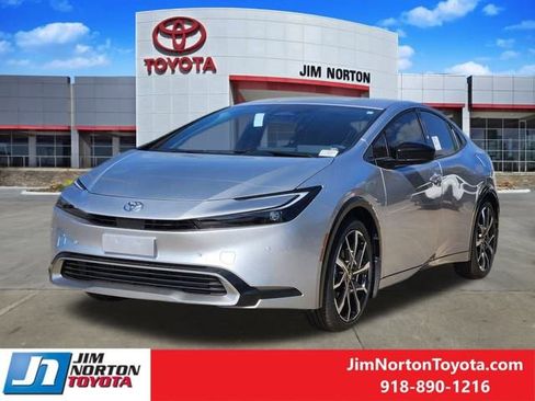 New 2026 Toyota Prius Plug-In Hybrid image 2