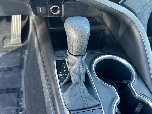 Used 2024 Toyota Camry LE image 28