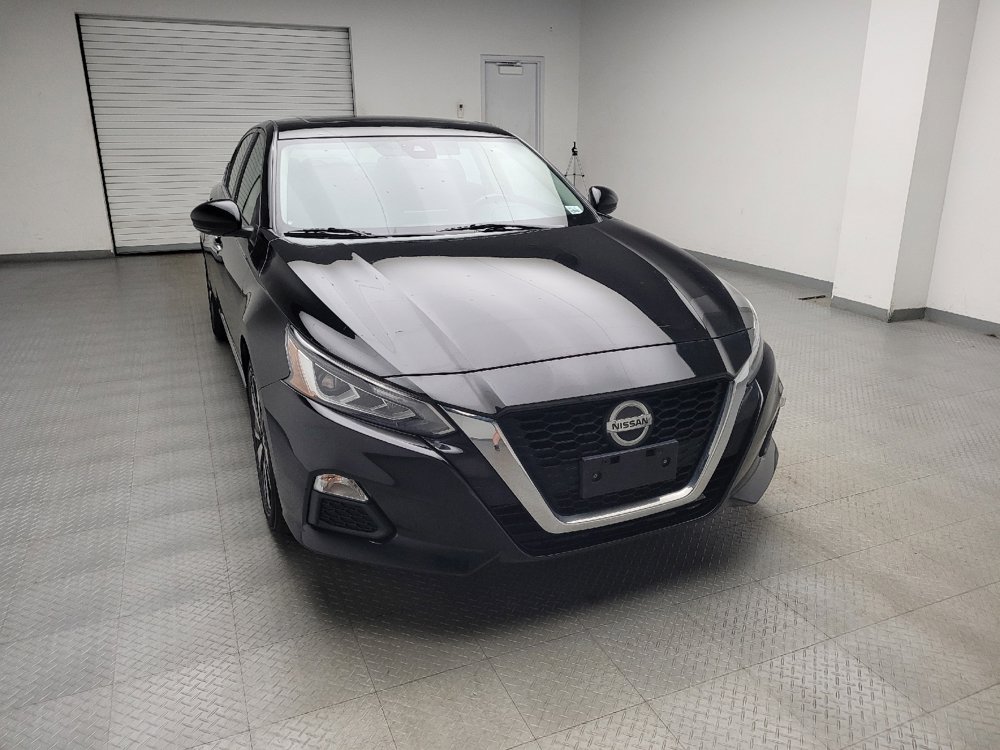 Used 2022 Nissan Altima 2.5 SV w/ SV Premium Package FWD image 14