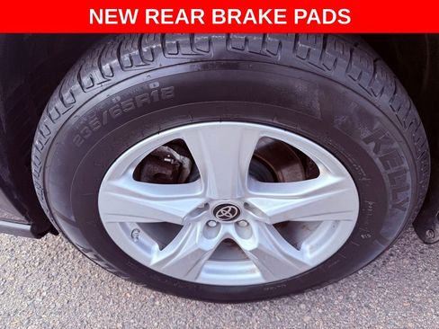 Used 2023 Toyota Highlander LE image 4