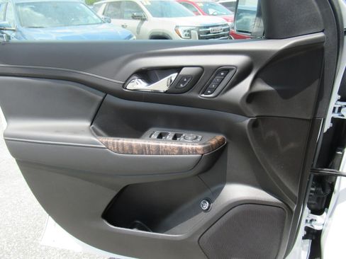 Used 2023 GMC Acadia Denali AWD/4WD image 22