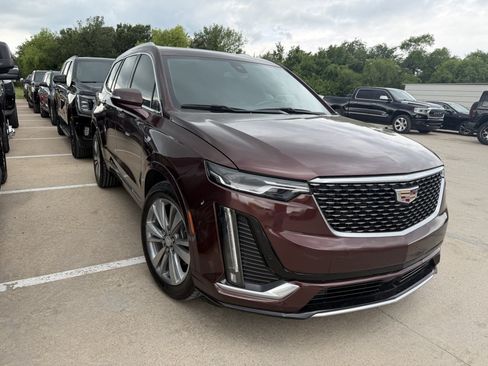 Used 2022 Cadillac XT6 Premium Luxury AWD/4WD image 4