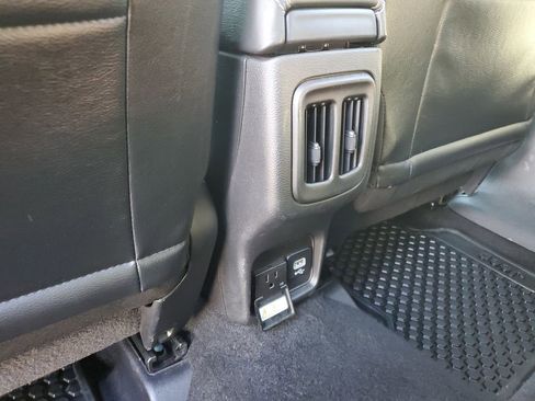 Used 2019 Jeep Compass Latitude w/ Cold Weather Group image 24