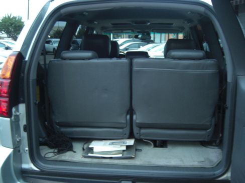 Used 2005 Lexus GX 470 image 9