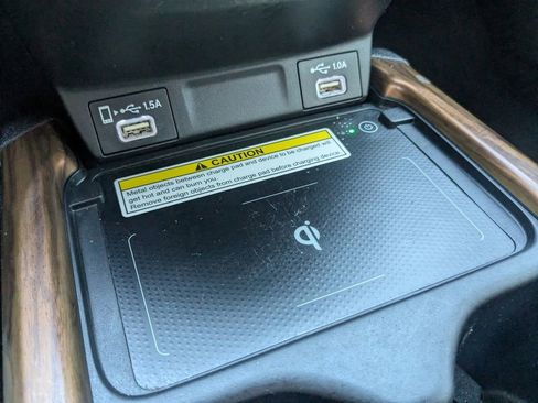 Used 2021 Honda CR-V Touring image 25