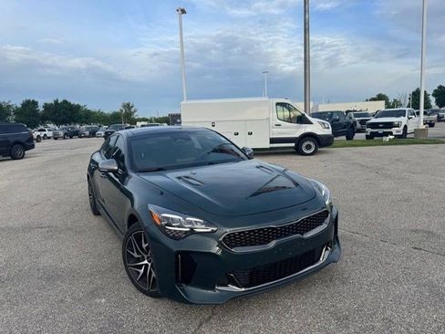 Used 2022 Kia Stinger GT-Line w/ Sun & Sound Package AWD/4WD image 2