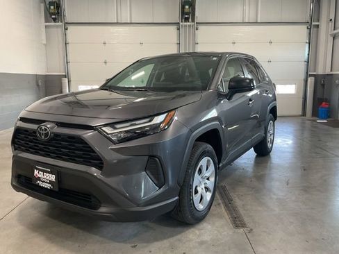 Used 2024 Toyota RAV4 LE AWD/4WD image 3