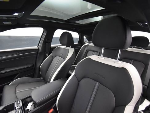 Used 2025 Kia K5 GT-Line w/ GT-Line Premium Package image 14