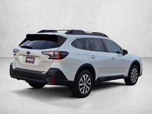 Used 2022 Subaru Outback Premium image 5