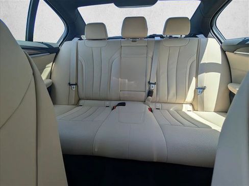 Used 2021 BMW 530e w/ Parking Assistance Package RWD image 22
