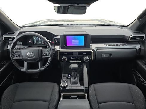 Used 2025 Toyota Tacoma SR5 AWD/4WD image 10