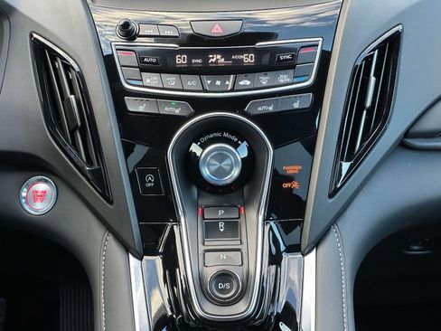 Used 2025 Acura RDX SH-AWD image 19