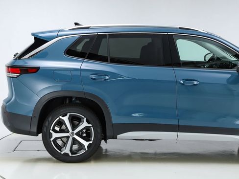 New 2026 Volkswagen Tiguan SE image 11