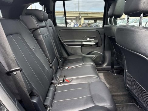 Used 2022 Mercedes-Benz GLB 250 image 16