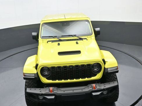 Used 2024 Jeep Gladiator Mojave AWD/4WD image 29
