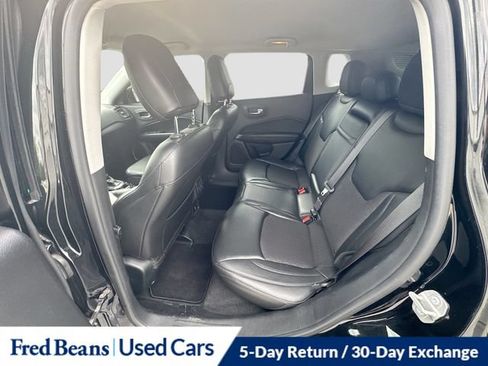 Used 2018 Jeep Compass Latitude AWD/4WD image 29