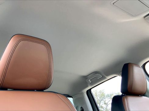 Used 2024 Ford Maverick Lariat image 13