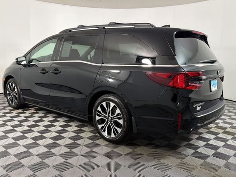 Used 2025 Honda Odyssey Elite image 2