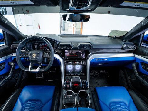 Used 2020 Lamborghini Urus image 68