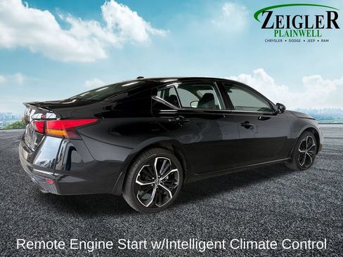 Used 2025 Nissan Altima 2.5 SR AWD/4WD image 6